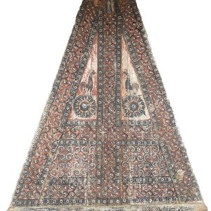 Toraja Triangle Panel Low Contrast